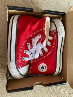Converse Shoes (like new)