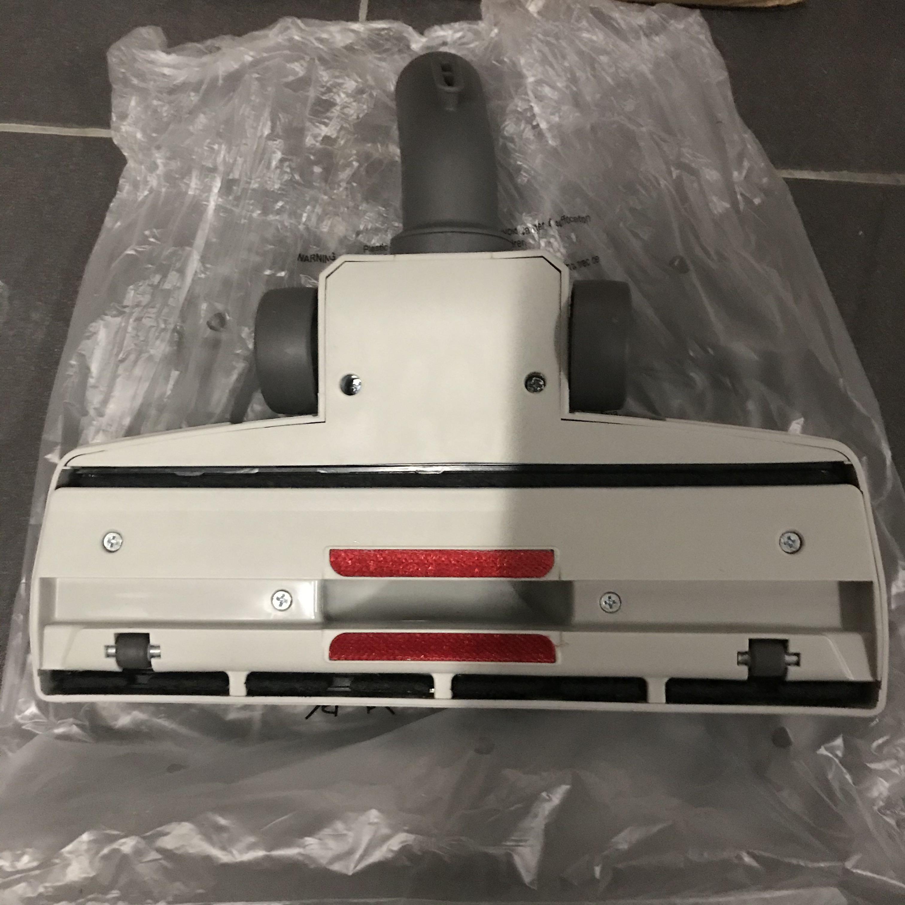 Delphin Vacuum Cleaner DP 2002 / Full Set with Accessories and Brand