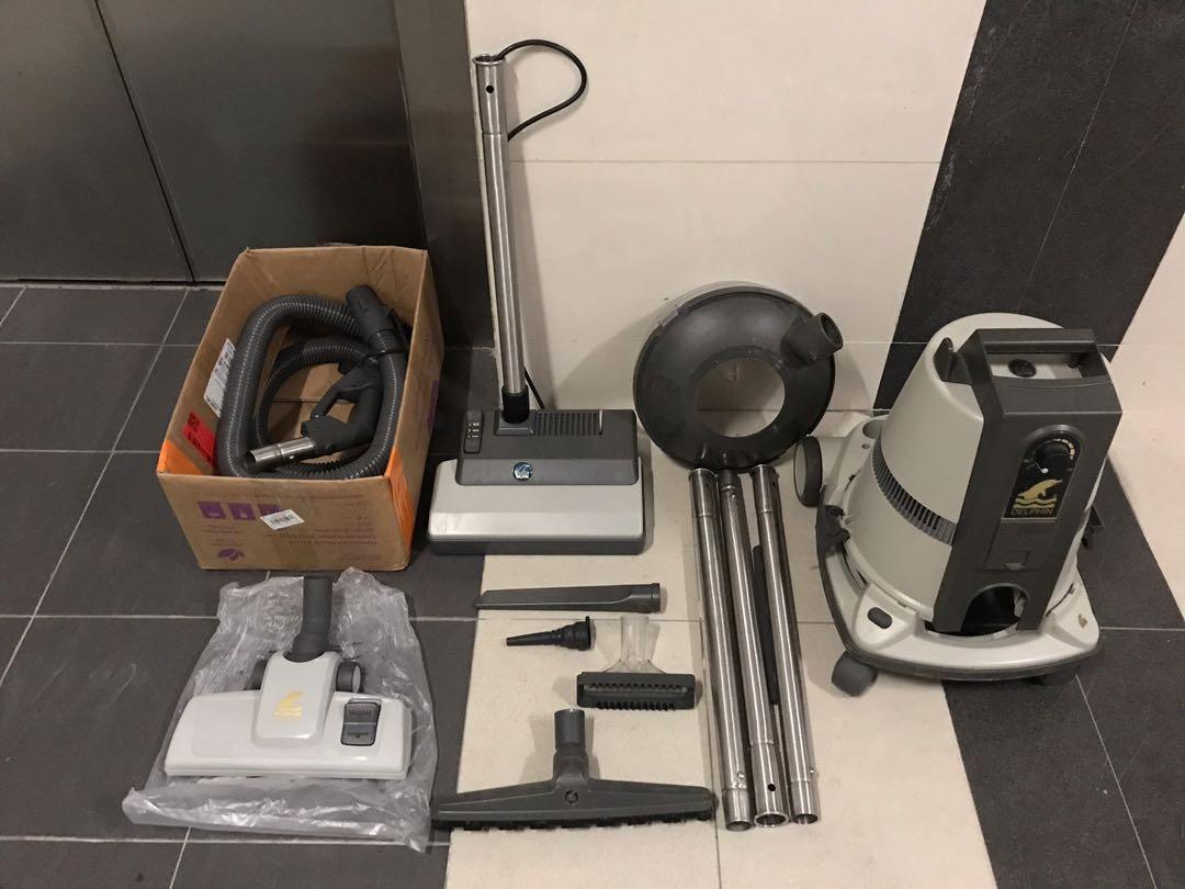 Delphin Vacuum Cleaner DP 2002 / Full Set with Accessories and Brand