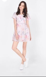 (Category: ) located in . Submitted by wardrobe_disaster (Listing ID 1065051146, Image 1). Description: .