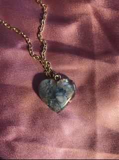 (Category: ) located in . Submitted by pleasebuymystuffily (Listing ID 1065050164, Image 1). Description: .