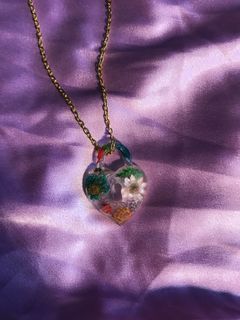 (Category: ) located in . Submitted by pleasebuymystuffily (Listing ID 1065050375, Image 1). Description: .