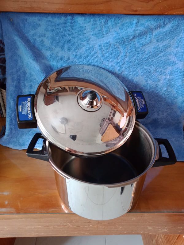 Kuhn Rikon Pressure Cooker, TV  Home Appliances, Kitchen Appliances,  Cookers on Carousell