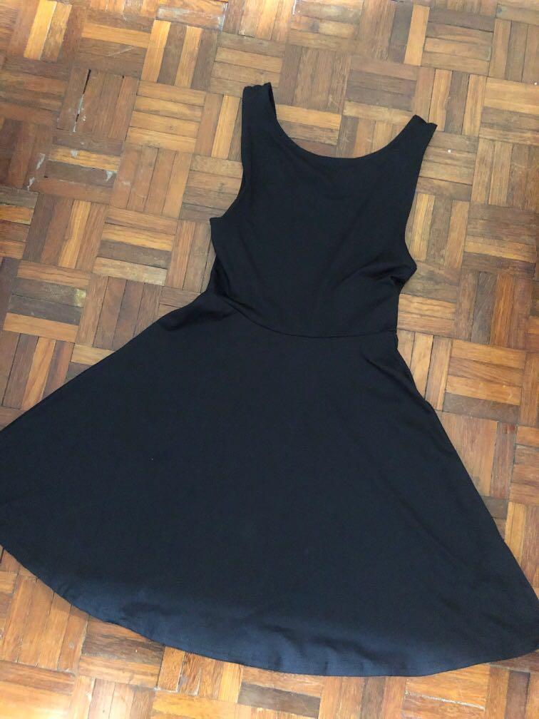 Low Back H&M Skater Dress, Women's Fashion, Dresses & Sets, Jumpsuits on  Carousell