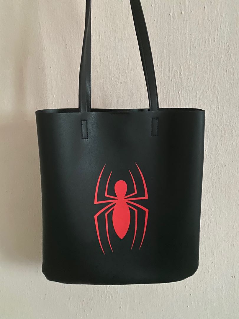 Miniso Marvel Tote bag/Shoulder bag (Spiderman), Luxury, Bags & Wallets on  Carousell