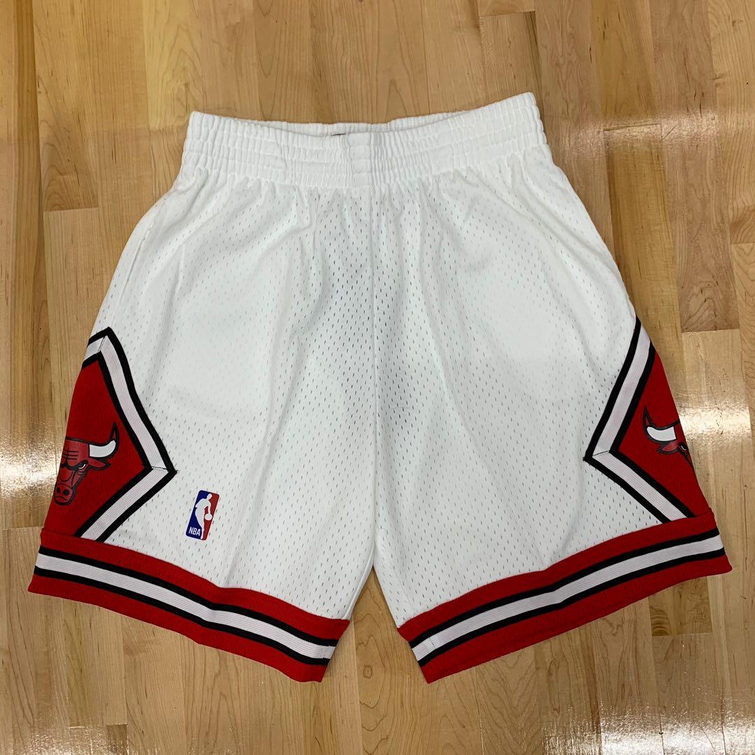 Mitchell & Ness Authentic Shorts Chicago Bulls Road 1997-98