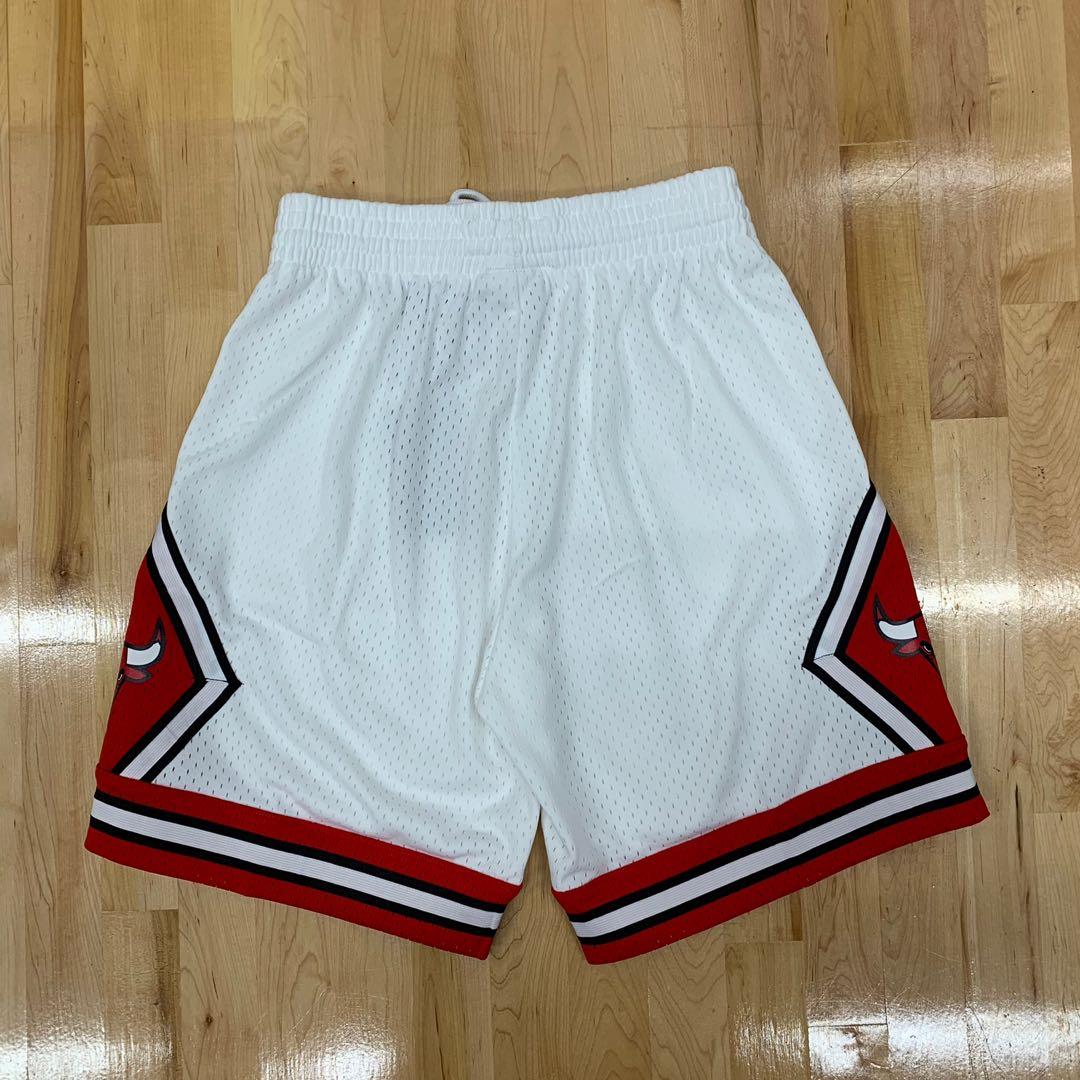 Mitchell & Ness Chicago Bulls Swingman Shorts 1997-98 White