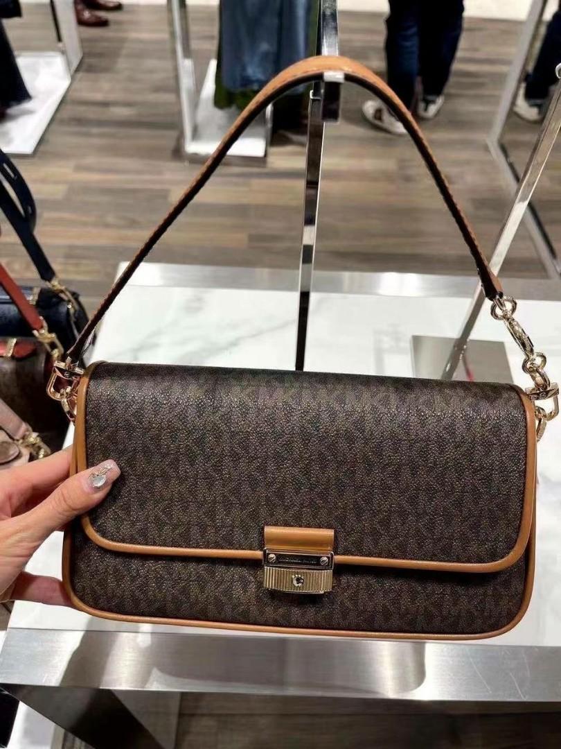 Baguette bag michael kors new arrivals