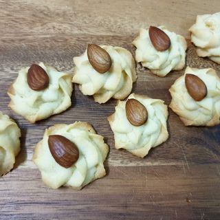 (Category: ) located in . Submitted by winasbakes (Listing ID 1065100929, Image 1). Description: .