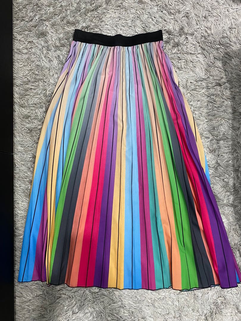 Short summer skirt ( black/rainbow )