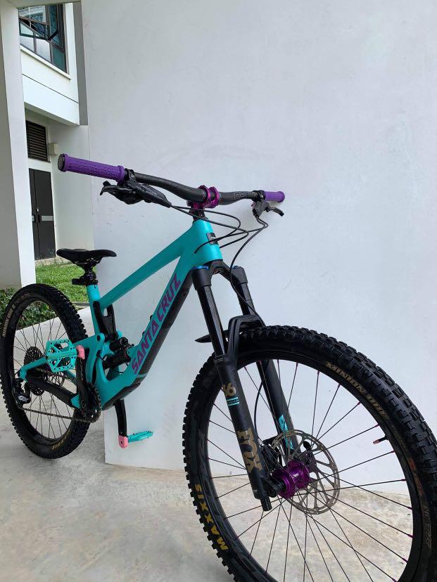 (Sold) Santa Cruz Bronson CC V3 (Category: Bicycles) located in Quezon City. Submitted by fletch06 (Listing ID 1064921329, Image 2). Description: Please message me for further details.