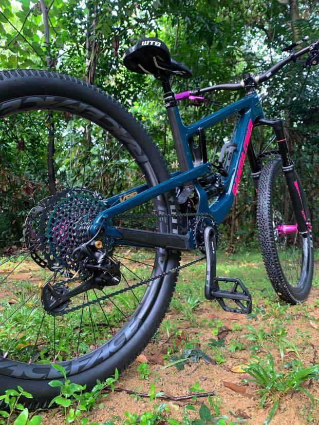 (Sold) Santa Cruz Nomad CC V4 (Category: Bicycles) located in Quezon City. Submitted by fletch06 (Listing ID 1064921886, Image 2). Description: Pls do message me for further details, thanks..