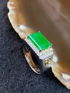 (Category: ) located in . Submitted by huangsjadeiteandjewelry (Listing ID 1064970090, Image 1). Description: .