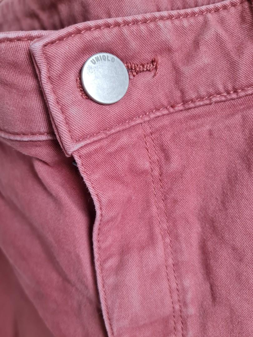Uniqlo Colored Denim Jeans (Category: Jeans) located in Quezon City. Submitted by secondthemotion (Listing ID 1064977140, Image 3). Description: #Uniqlo Colored Denim Jeans. Skinny Fit. Color: Dark Salmon Coral Size: 27 Material: 98% Cotton, 2% Spandex Status: Used with little signs of wear. Small patch of slight discoloration in front. See pic 9. Price: Php 499 +shipping *Shipping fee to be shouldered by buyer. **All sales are final.