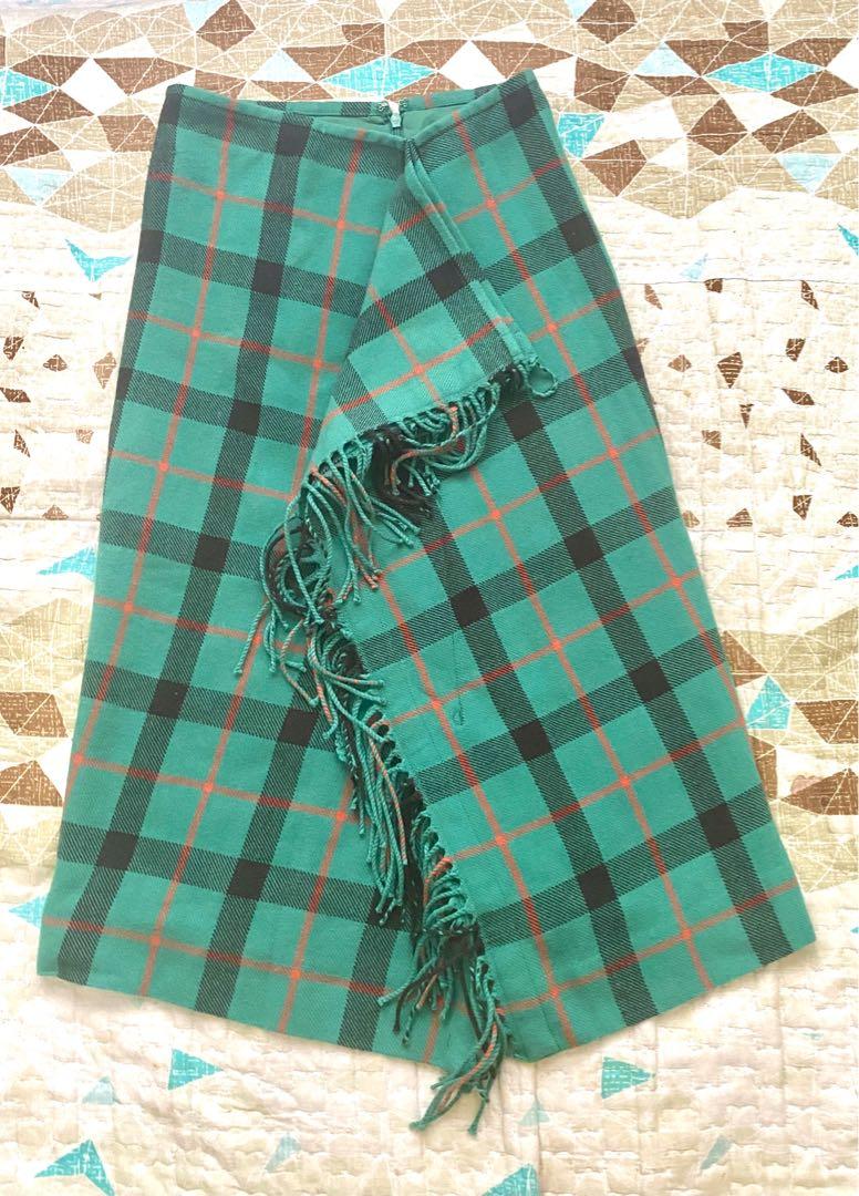 Uniqlo checkered skirt discount