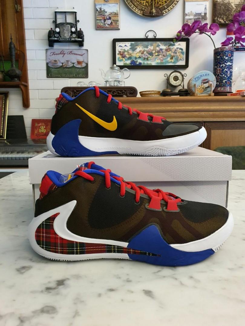 giannis shoe deal