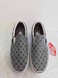 （分類：）位於 。 由 farer23 提交（商品編號 1064930811，圖片 1）。簡介： 。