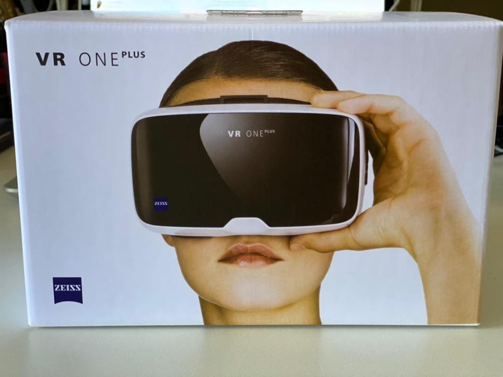 ZEISS VR ONE Plus Smartphone Headset Computers Tech Parts