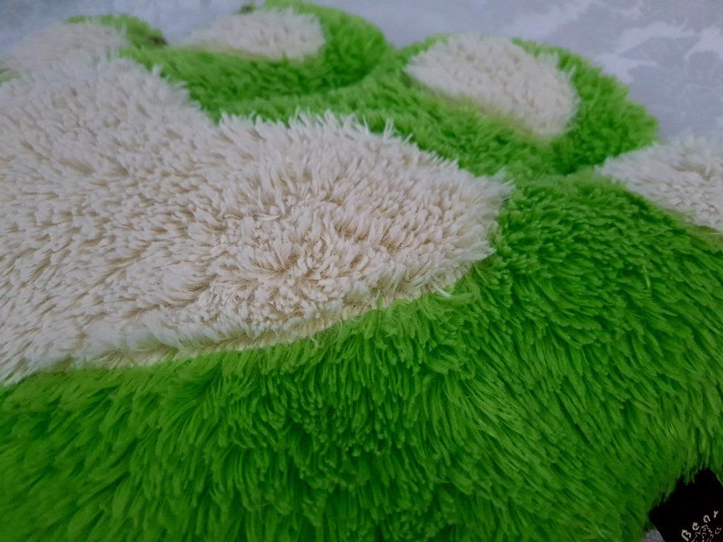 14" Big Foot Soft Cuddly Toy (Category: Plushies & Soft Toys) located in Paranaque City. Submitted by usiserah (Listing ID 1065306507, Image 2). Description: Terry Cloth Fabric | 36cm x 51cm Brand: Bear Cuddler Condition: Used - Good Condition Flaws: Stuck and hardened gum in between 1st & 2nd fingers RFS: Minimalism hustle - declutters nonessential belongings. USIserah - "Just So You Know!" 📌 For More Details Visit Us @: USISERAH🐸 📱Facebook |