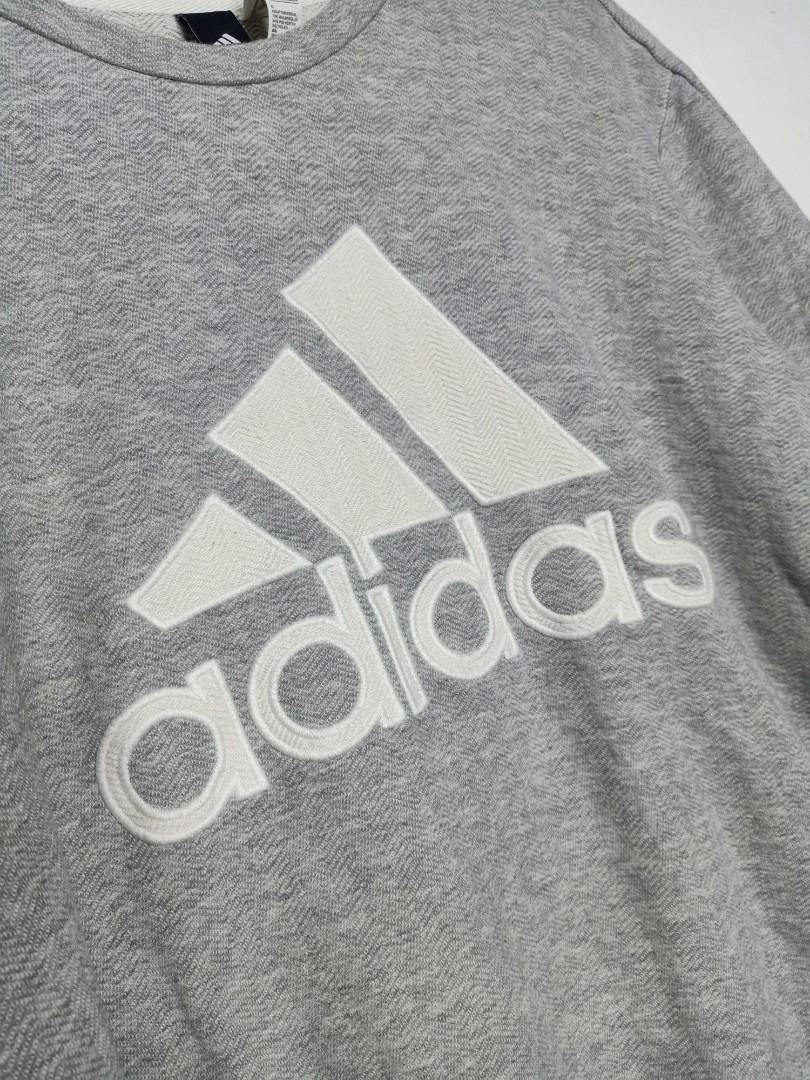 Adidas Oversized Shooter Tee (Category: Tshirts & Polo Shirts ) located in Quezon City. Submitted by nfh93_____ (Listing ID 1065223451, Image 2). Description: Adidas Oversized Shooter Tee XL on tag tts asian boxy fit 9/10 condition Hmu.