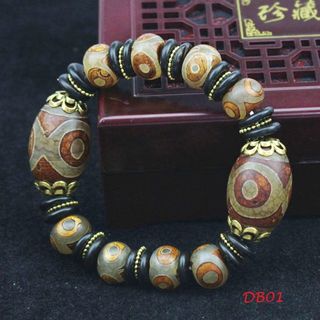 (Category: ) located in . Submitted by cherrydesigns.sg (Listing ID 1062448100, Image 1). Description: .