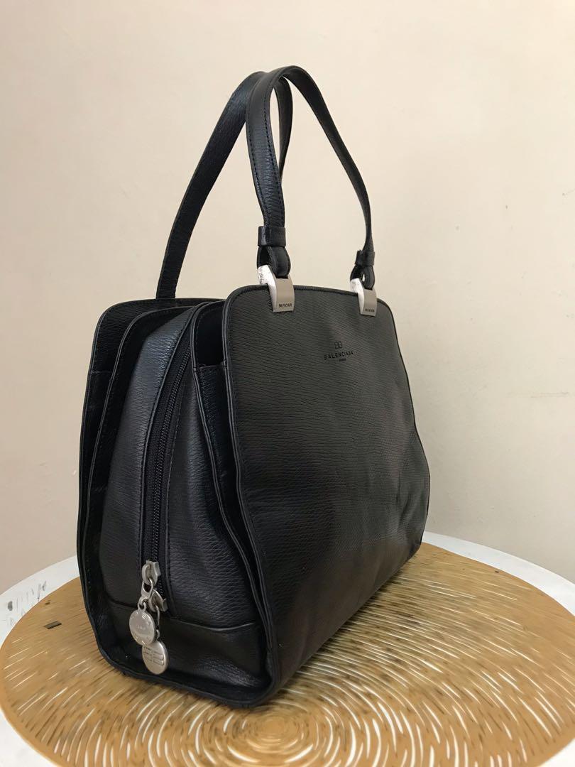 Balenciaga 2025 alma bag