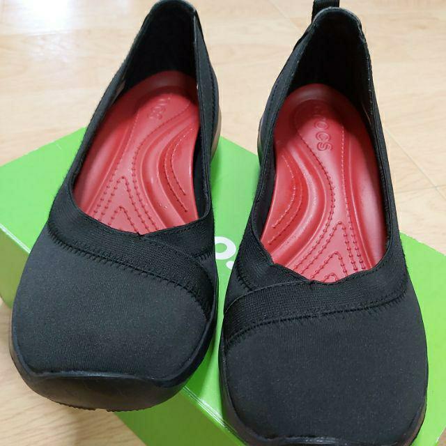 Crocs busy day stretch clearance