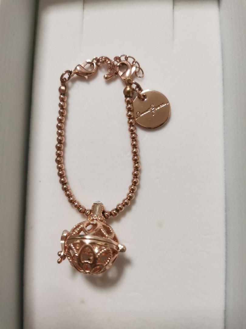 Dearest Grace Diffuser Bracelets (Category: Bracelets) located in Singapore. Submitted by rockz889 (Listing ID 1065256349, Image 7). Description: Brand new dearest grace diffuser bracelets Official website selling HKD368 = SGD63 Get what you see.