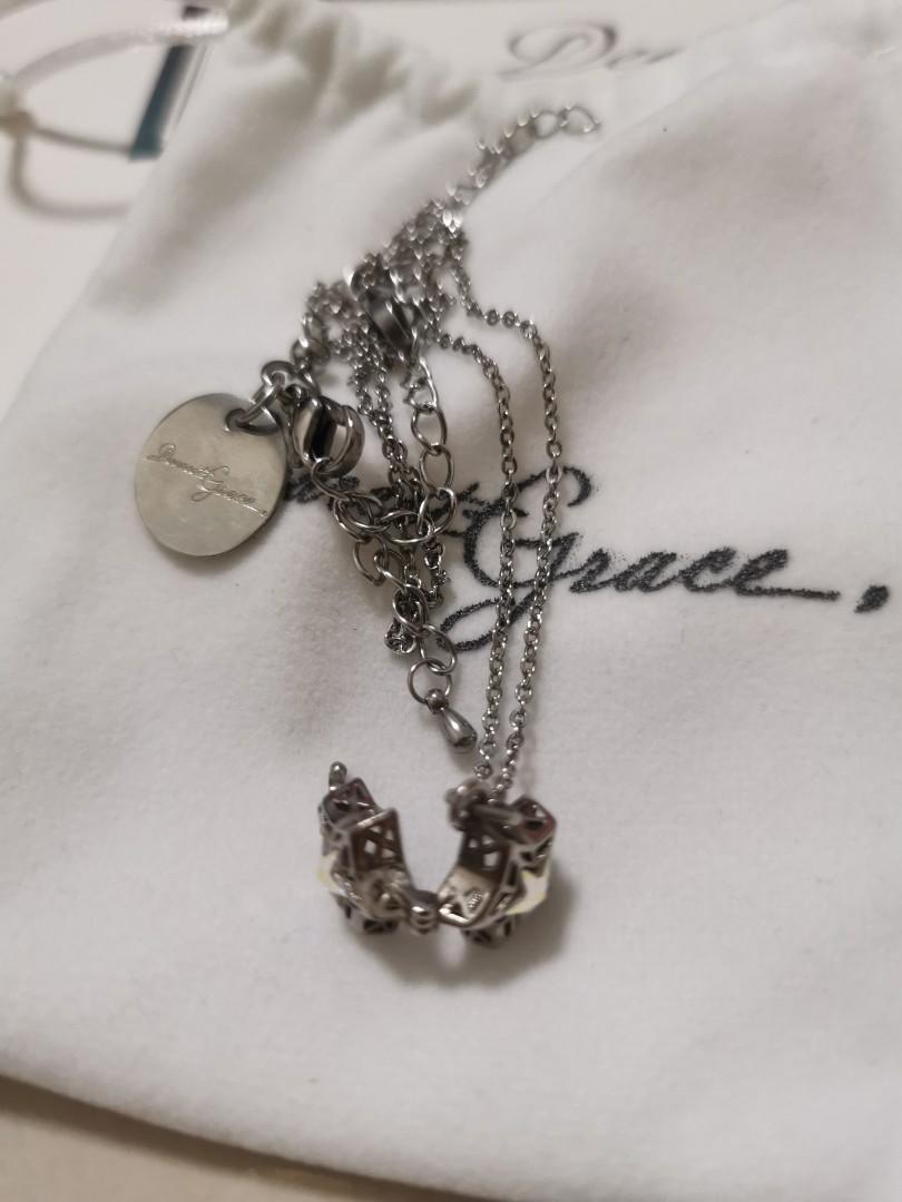 Dearest Grace Diffuser Necklace (Category: Necklaces) located in Singapore. Submitted by rockz889 (Listing ID 1065254348, Image 8). Description: Brand new dearest grace diffuser necklace Official website selling HKD598 = SGD102 No box for this necklace Get what you see.