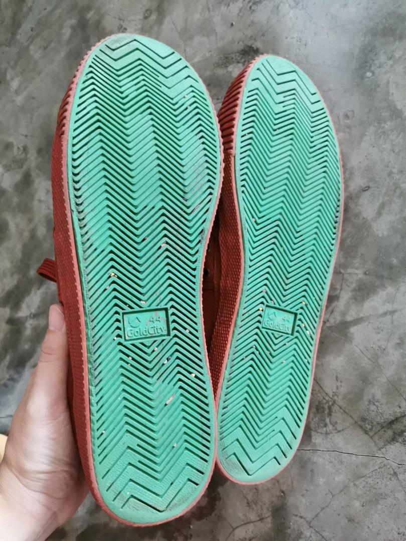 Gold discount city shoes