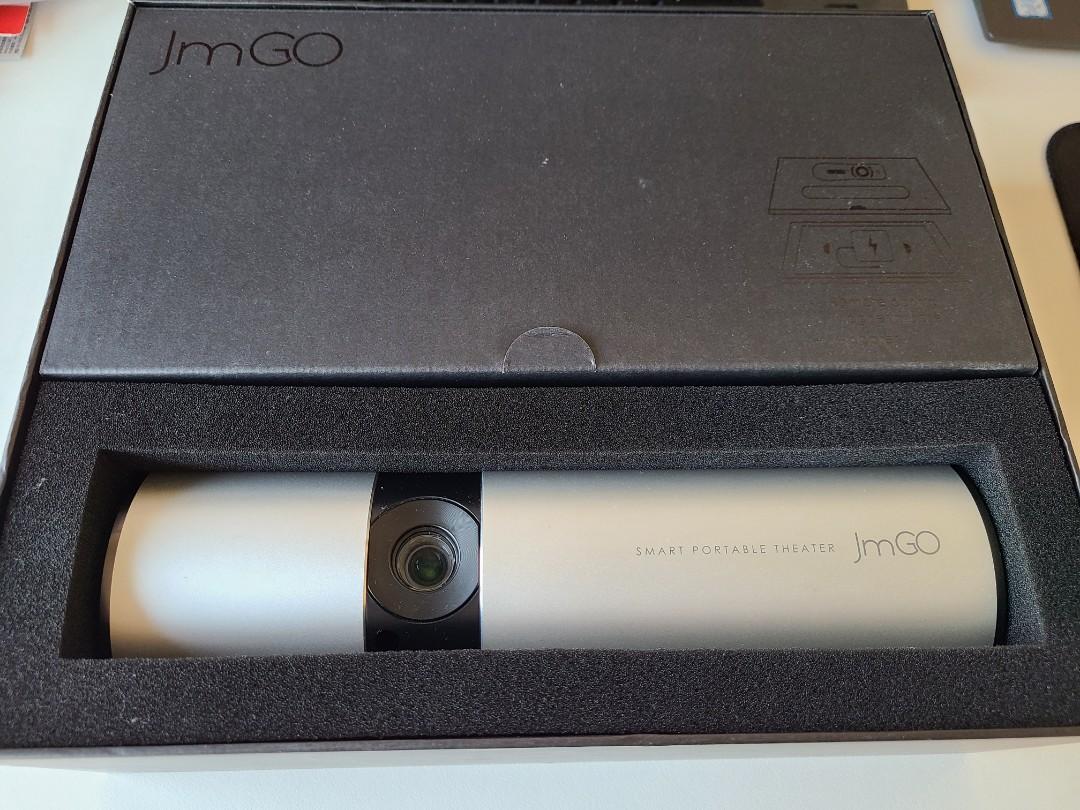 Jmgo P2 portable projector, 家庭電器, 電視 & 其他娛樂, 投影機 Carousell