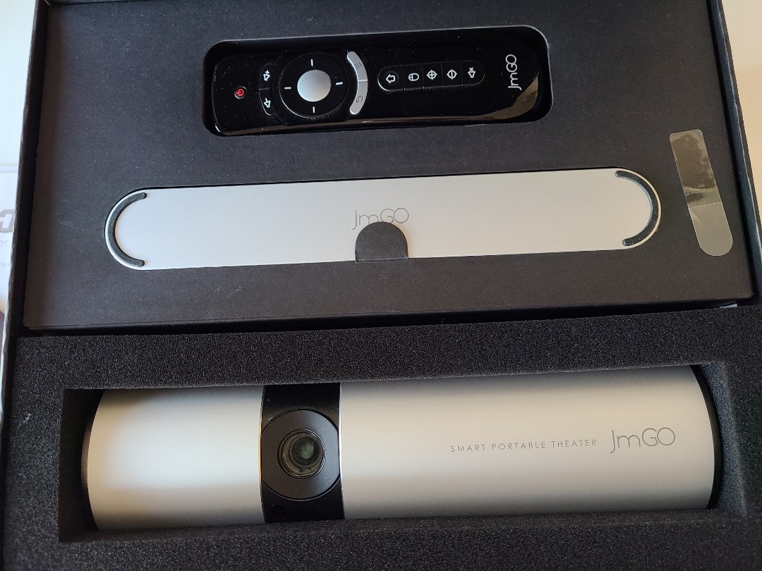 Jmgo P2 portable projector, 家庭電器, 電視 & 其他娛樂, 投影機 Carousell