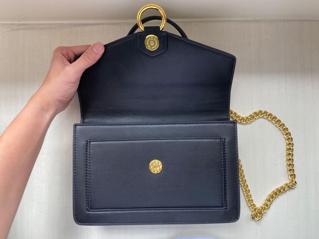 JW PEI - The Envelope Chain Crossbody Photo by @raychpearson