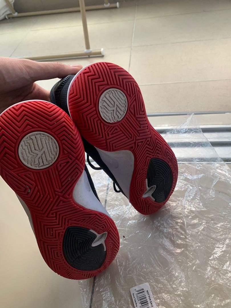 harga kyrie flytrap 3