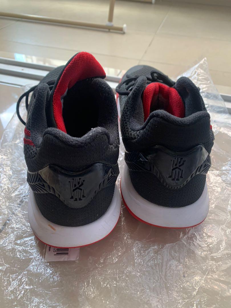 harga kyrie flytrap 3