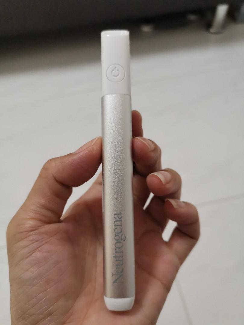 Neutrogena acne light pen, Beauty & Personal Care, Face, Face Care on