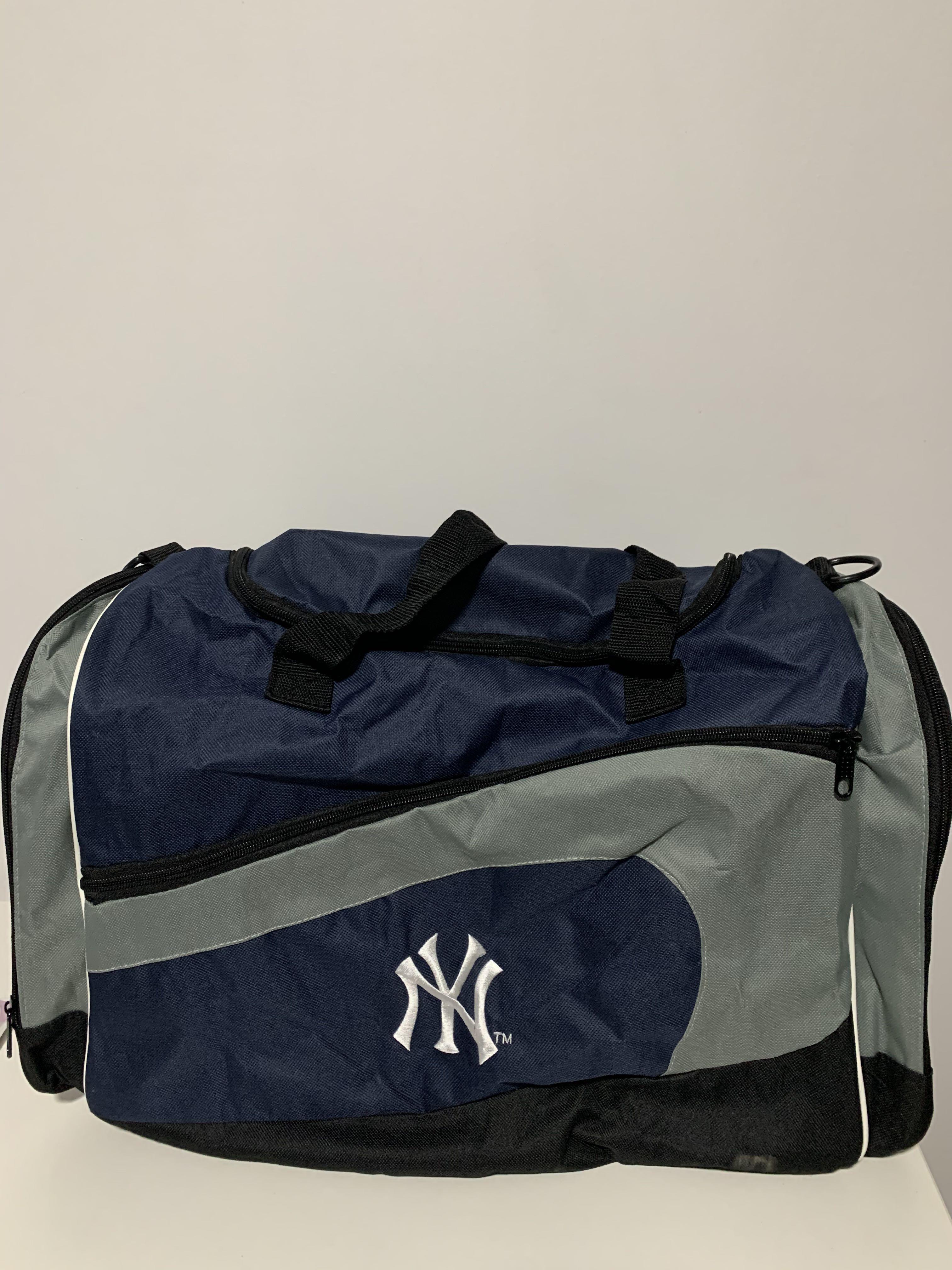 MLB New York Yankees 18 Litre Duffel Bag Duffle Weekender