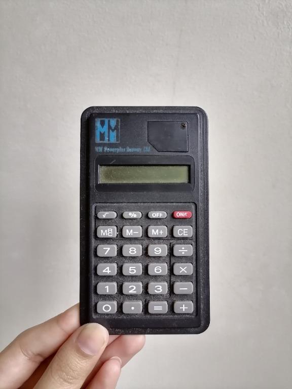 Small Basic Calculator (Category: Office & Business Technology) located in San Mateo. Submitted by Babyfume (Listing ID 1065137804, Image 2). Description: BOUGHT IN THE MIDDLE EAST no damages or stains, just needs dusting sturdy and great quality material and design has some weight to it firm grasp handle easy to clean and organize in bags easy application/usage matte texture of the calculator message for more details and pictures .