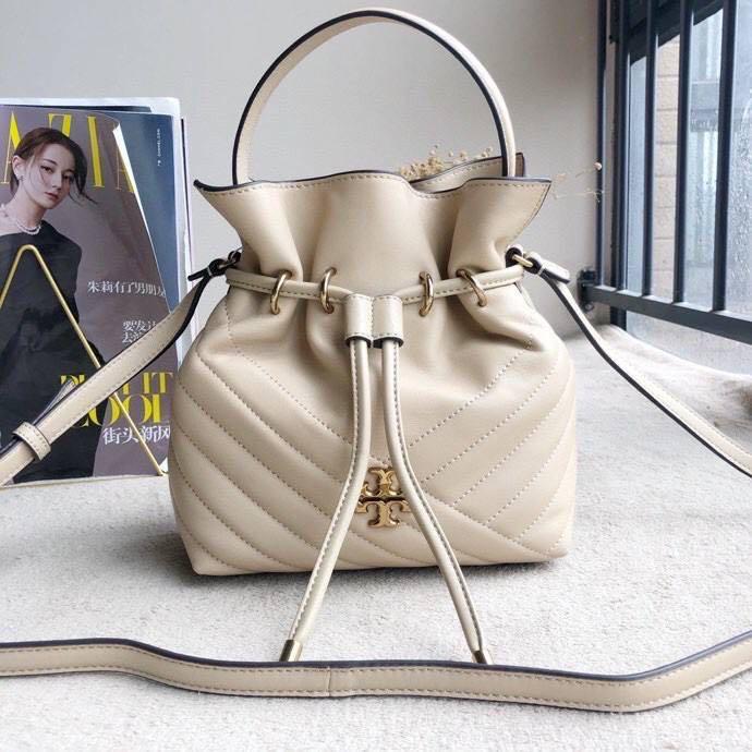 Tory Burch Kira Chevron Bucket Bag, Luxury, Bags & Wallets on Carousell