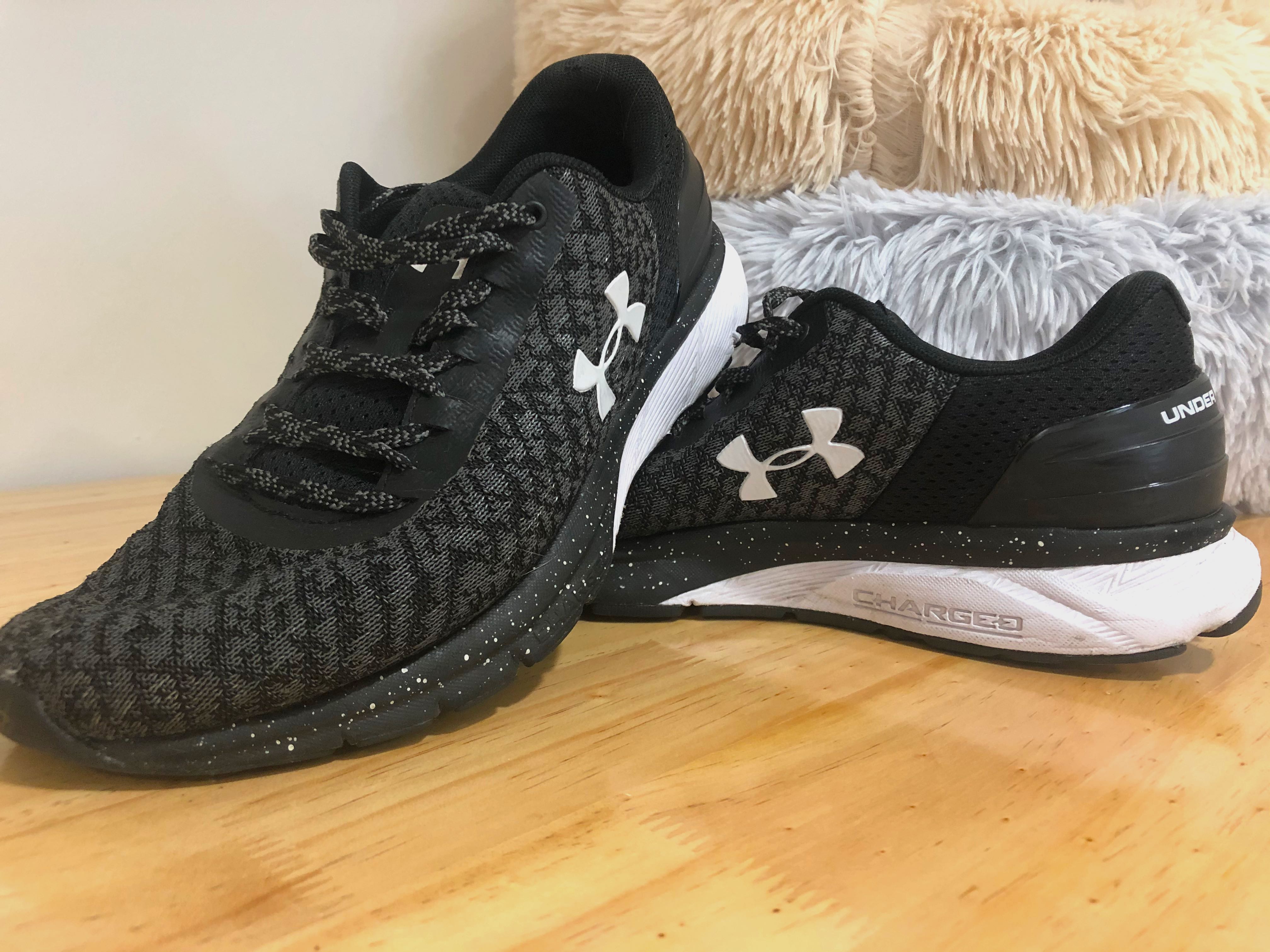 Under Armour UA Men's Charged Escape 2 Running Shoes - Black / Black /  White US 8 UK 7 26cm, Men's Fashion, Footwear, Sneakers on Carousell
