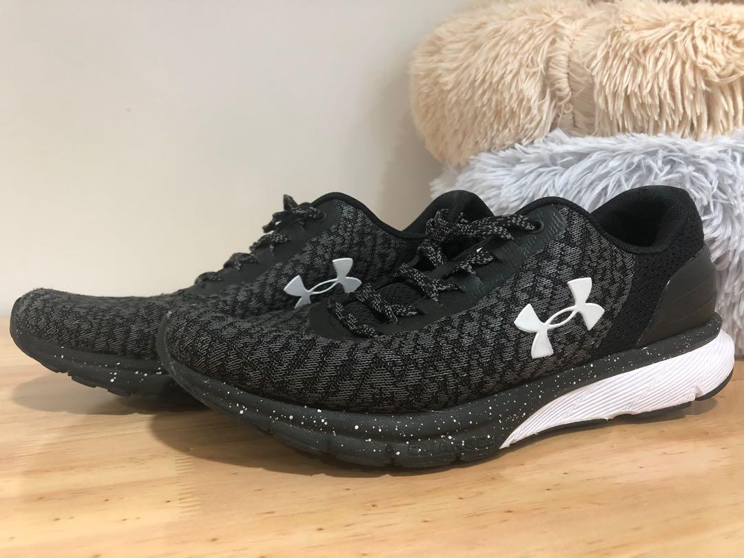 Under armour men's outlet charged escape 2