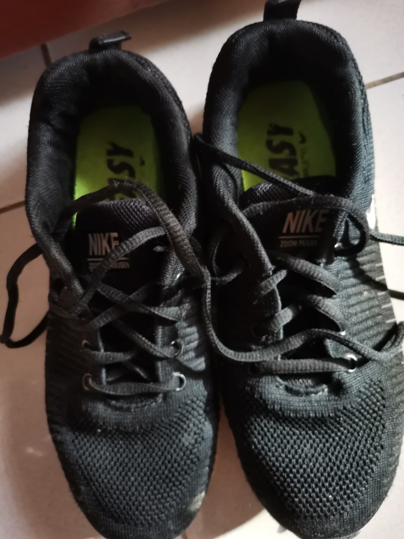 used nike running shoes