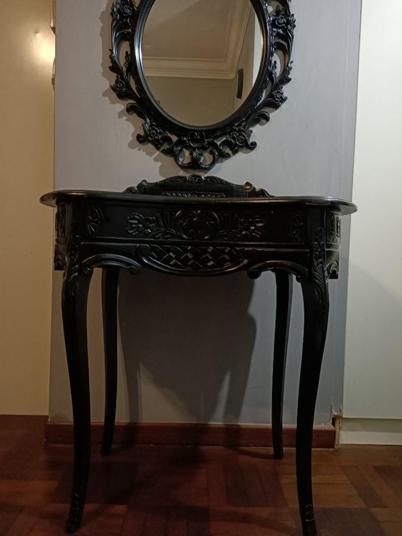 Vanity Table (Category: Tables & Sets) located in Singapore. Submitted by naelofar (Listing ID 1065261710, Image 1). Description: vanity table has drawer to place ur essentials.