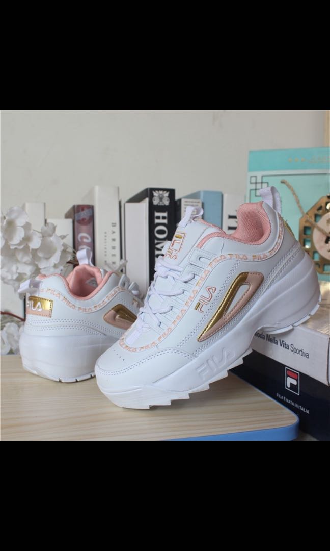 Women s shoes sneakers destroyer Fila Tracer Chunky Women s