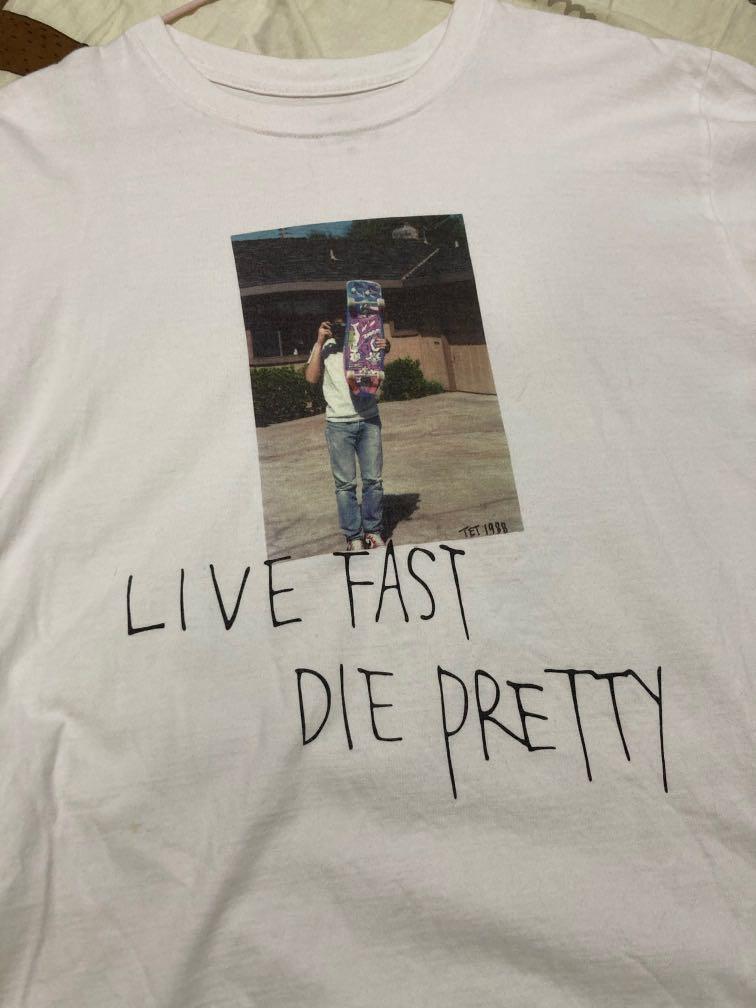 Wtaps tee （分類：T-shirt）位於 Hong Kong。 由 indiansae 提交（商品編號 1065300365，圖片 1）。簡介： 購自日本。