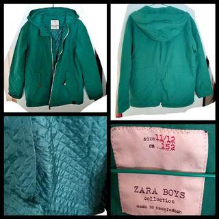 Zara boys hoodie jacket. Green cushion