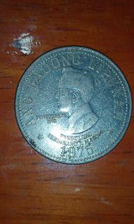 5 peso coin 1975