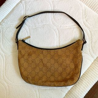 (Category: ) located in . Submitted by shoppinggirl8888 (Listing ID 1065533976, Image 1). Description: .