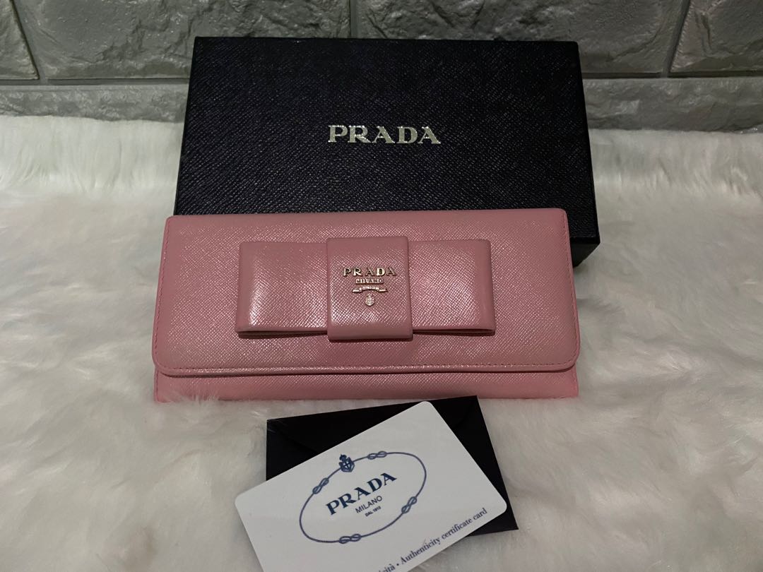 prada wallet boy
