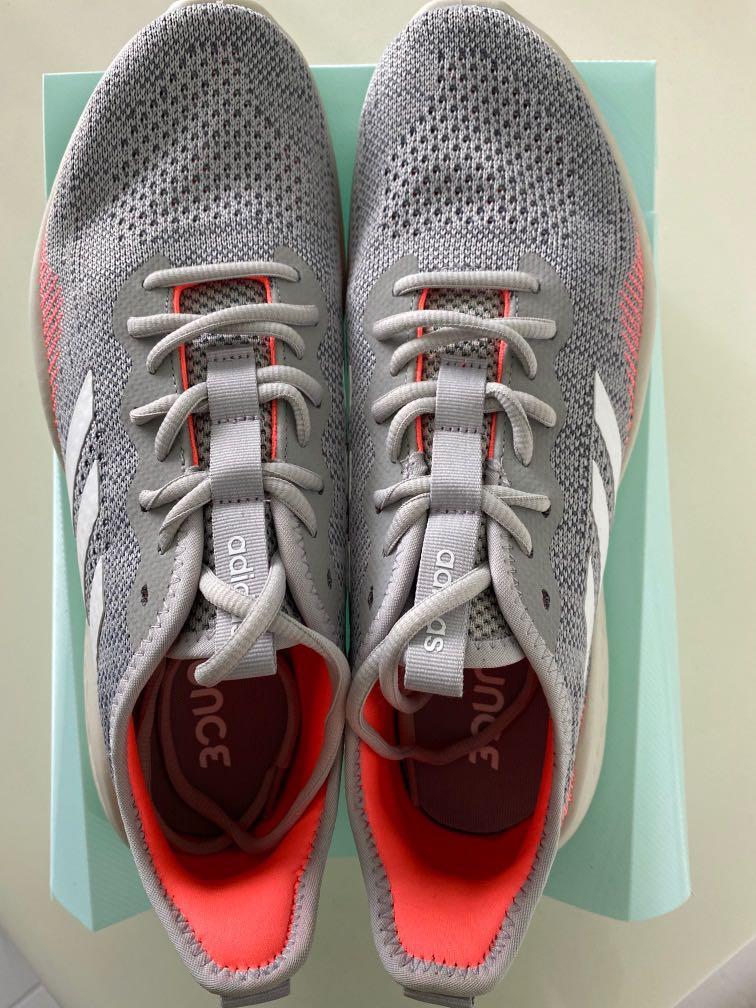 Brand new Adidas bounce sneakers US 11
